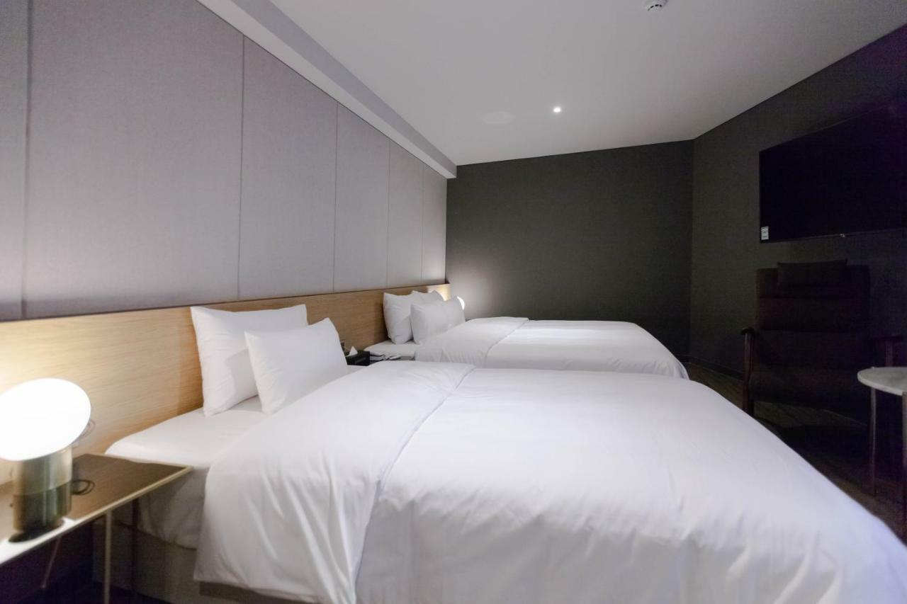 Brown-Dot Hotel Hadan Busan Exterior photo